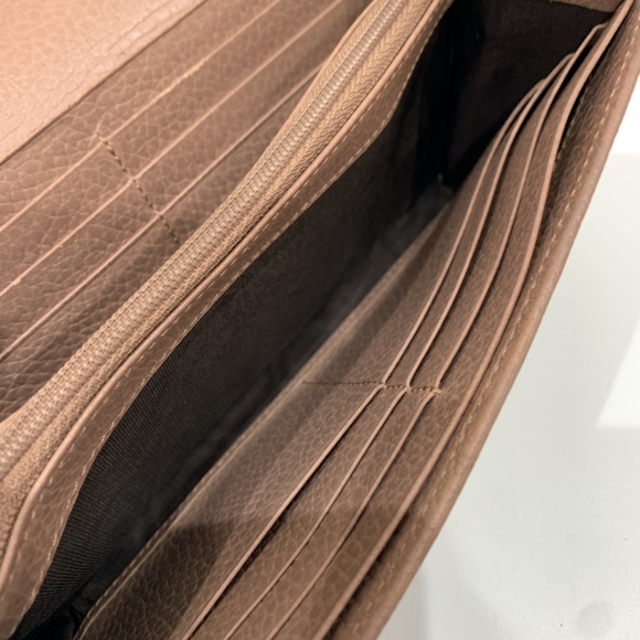 Gucci Pink Guccissima GG Clutch Sku#85436(Gently used,snap loose, missing strap) - Picture 13 of 15